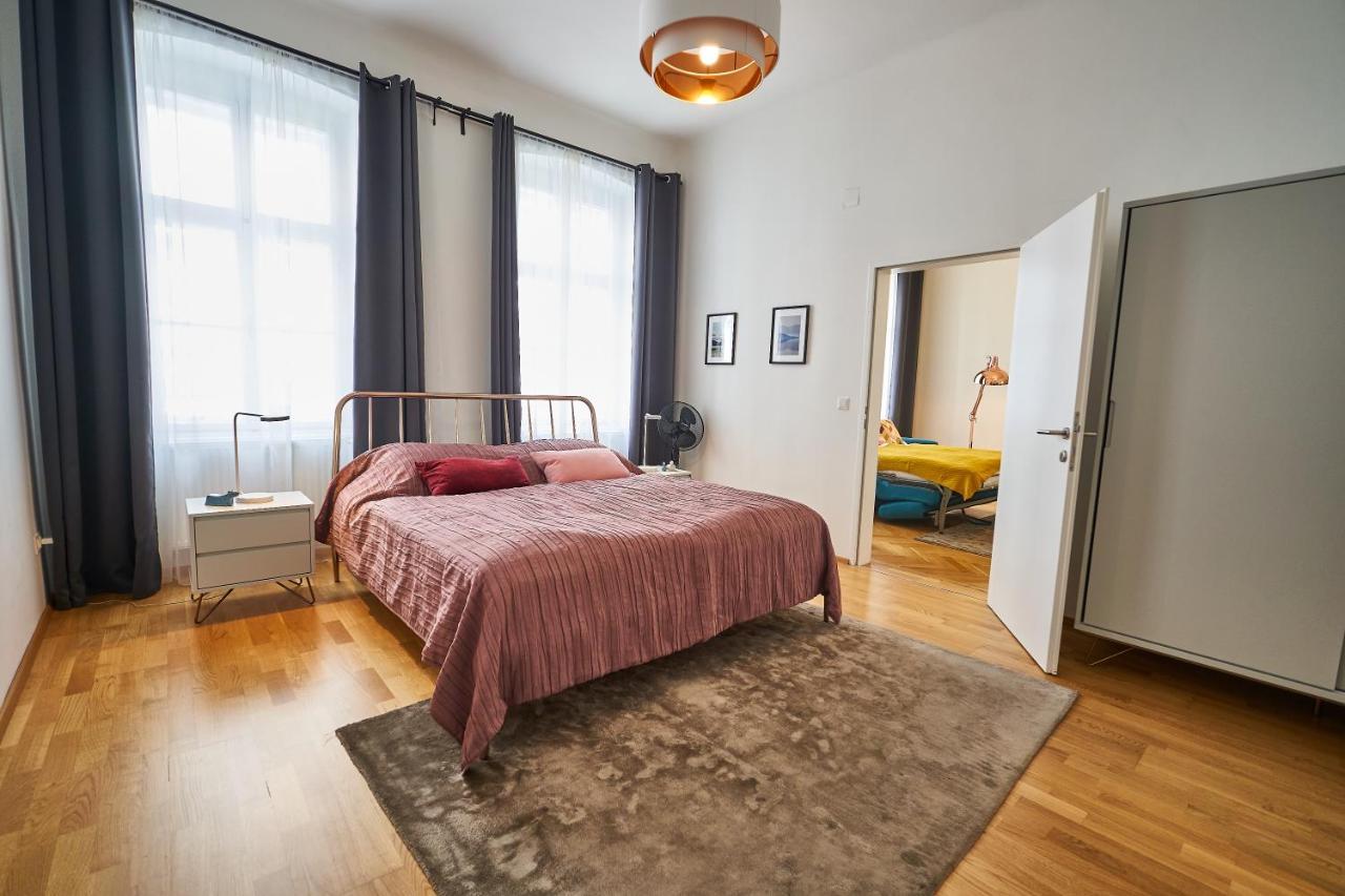 Fancy Home For 5 With Self-Check-In At Spittelberg Вена Экстерьер фото
